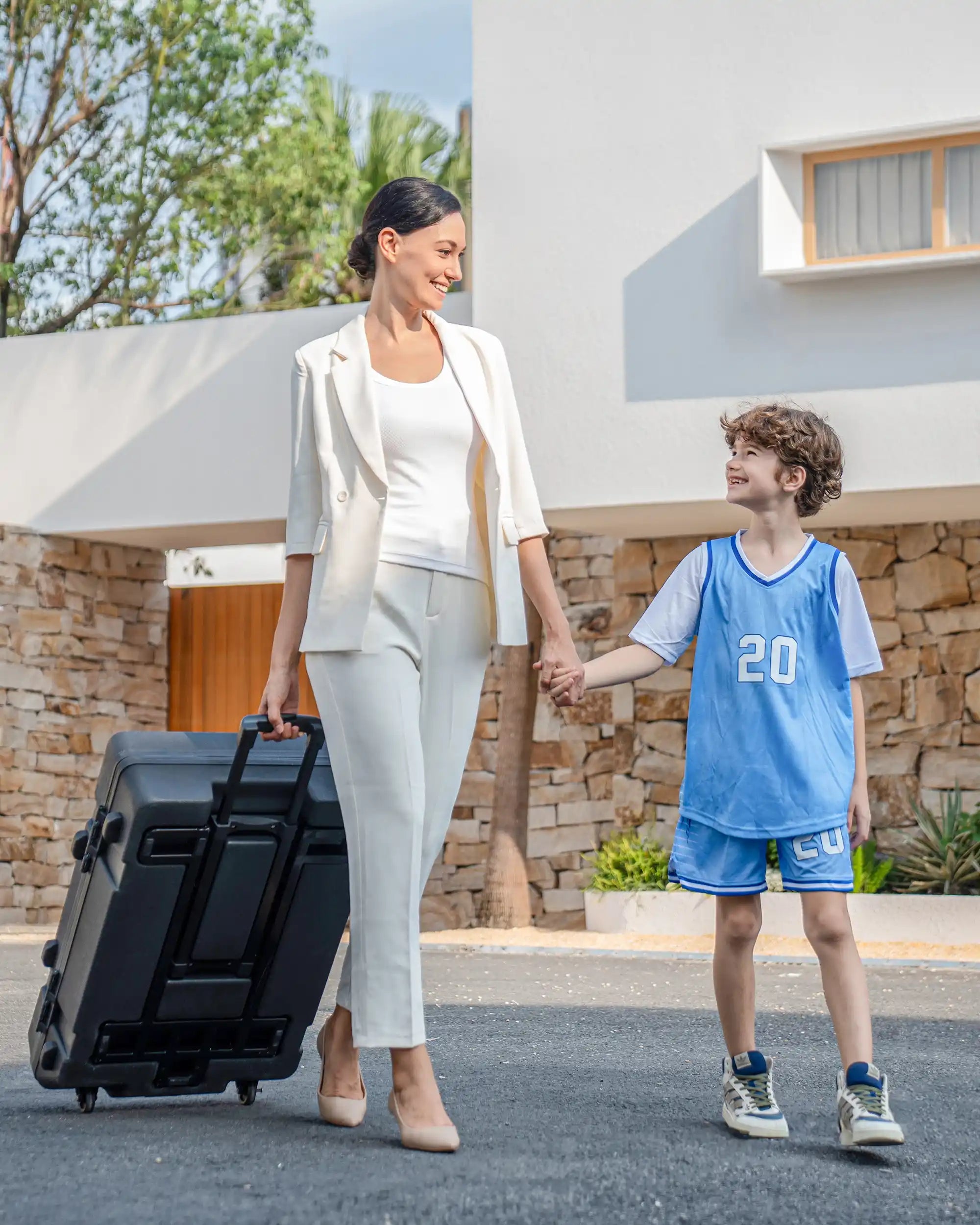 IGL Travel Hoop™ | 终极便携式青少年训练篮球架